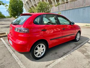 Seat Ibiza TDI 80CV Reference  - Foto 4