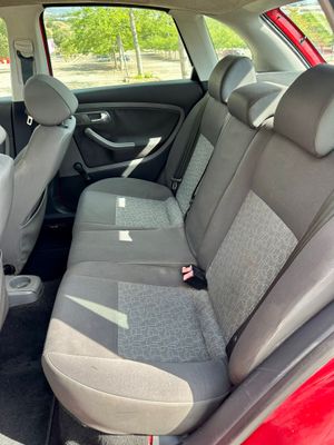Seat Ibiza TDI 80CV Reference  - Foto 9