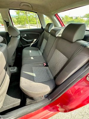 Seat Ibiza TDI 80CV Reference  - Foto 10