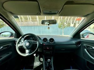 Seat Ibiza TDI 80CV Reference  - Foto 8