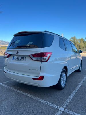 SsangYong Rodius XDI 2.0 Limited Aut  - Foto 4