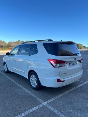 SsangYong Rodius XDI 2.0 Limited Aut  - Foto 3