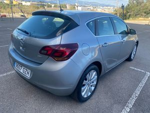 Opel Astra 1.7 CDTI 110CV  - Foto 4
