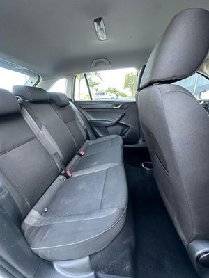 Skoda Rapid 1.6 90CV  - Foto 8