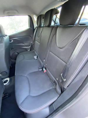 Renault Clio 1.2 73CV  - Foto 9