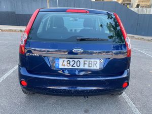 Ford Fiesta 1.4 80CV  - Foto 6