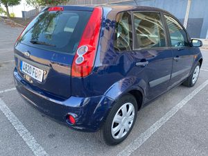 Ford Fiesta 1.4 80CV  - Foto 4
