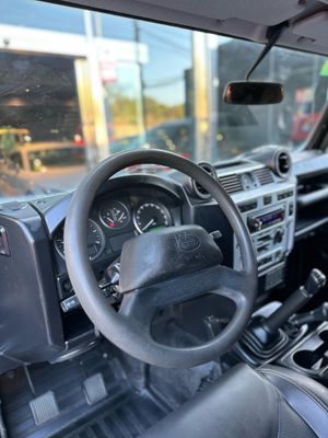 Land-Rover Defender 110 2.4 TDCI 4WD 122CV  - Foto 9