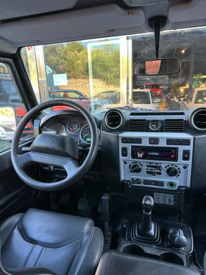 Land-Rover Defender 110 2.4 TDCI 4WD 122CV  - Foto 8