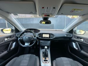 Peugeot 308 130CV 1.2  - Foto 7