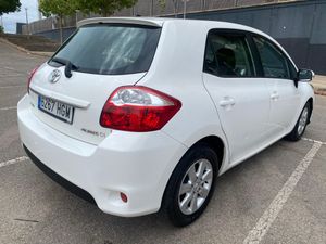 Toyota Auris 1.4  - Foto 5