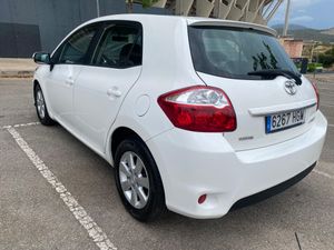 Toyota Auris 1.4  - Foto 3