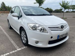 Toyota Auris 1.4  - Foto 3