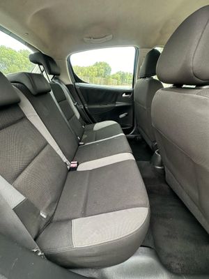 Peugeot 207 1.4  - Foto 8