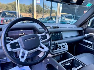 Land-Rover Defender SE  - Foto 6