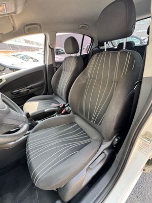 Opel Corsa 1.4  - Foto 9