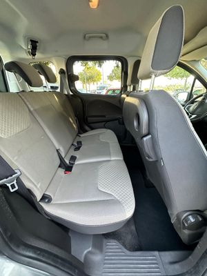 Ford Courier TOURNEO  - Foto 8