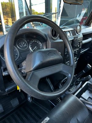 Land-Rover Defender 90  - Foto 9