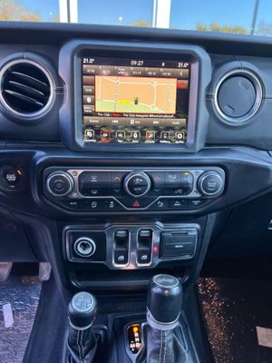 Jeep Wrangler SAHARA  - Foto 9