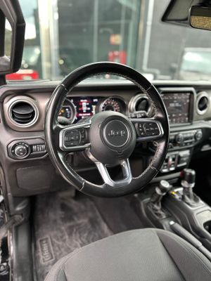 Jeep Wrangler Sahara  - Foto 8