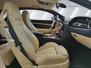 Bentley Continental GT 6 .0 W12 - Foto 14