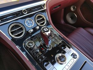 Bentley Continental GT GT V8 Convertible - Foto 14