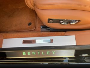 Bentley Flying Spur Flying Spur V8 - Foto 23