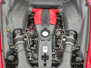 Ferrari F8 Tributo  - Foto 14