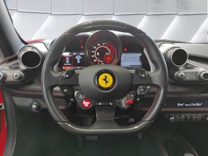 Ferrari F8 Tributo  - Foto 13