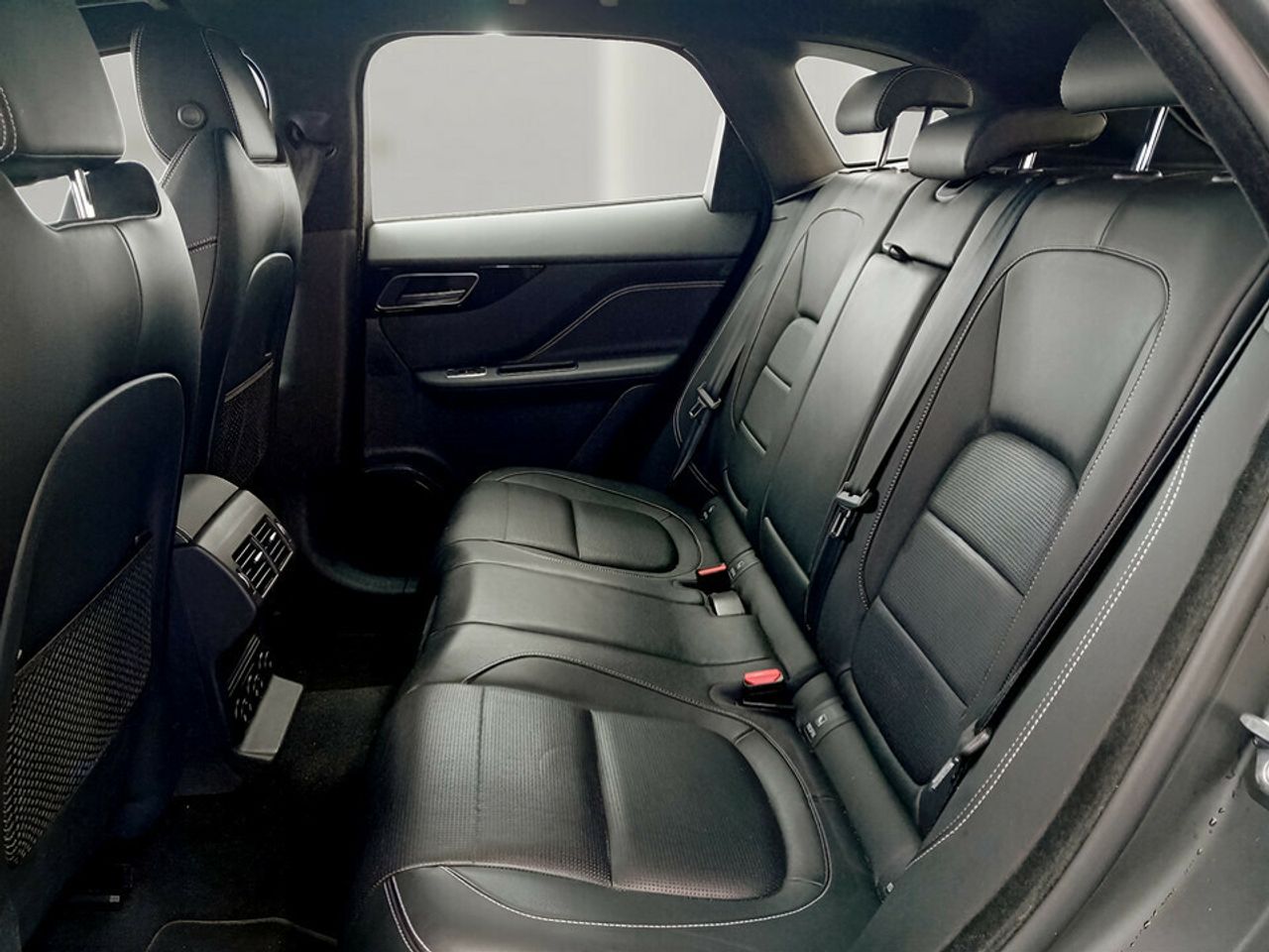 Jaguar F-Pace 2.0L i4D 132kW R-Sport Auto 180CV - Foto 10