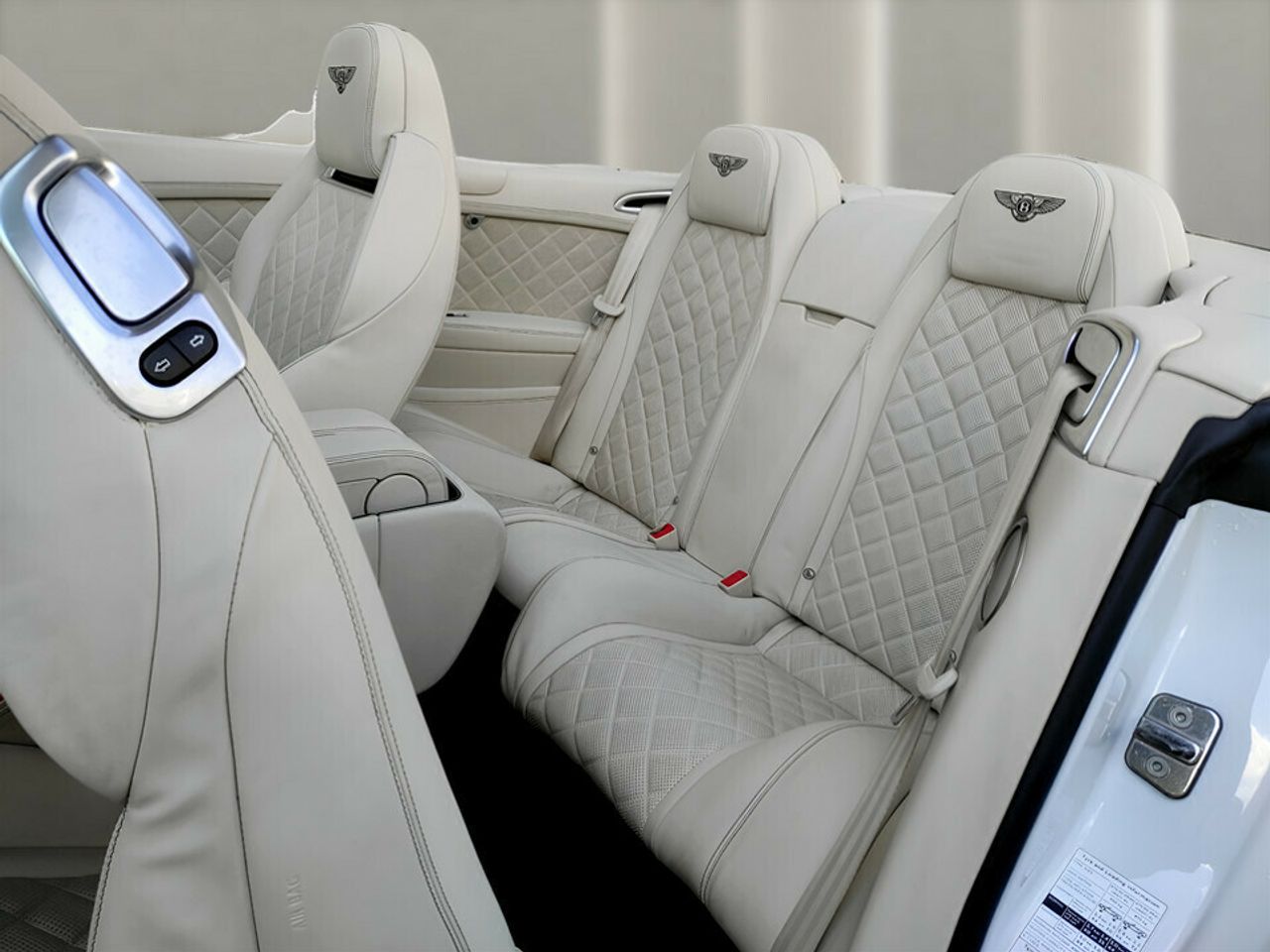 Bentley Continental GT GT V8 S Convertible - Foto 15