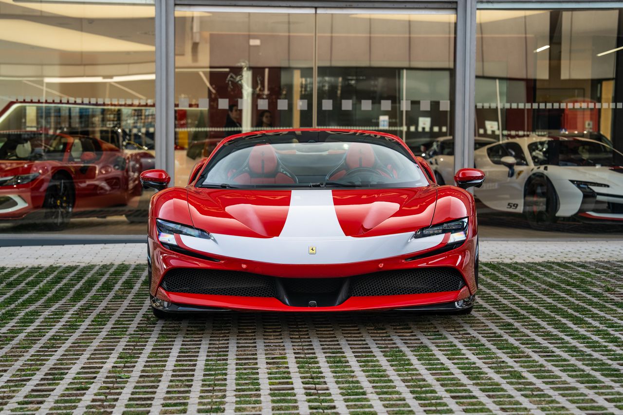 Ferrari SF90 Spider  - Foto 3