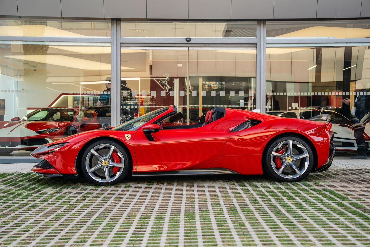 Ferrari SF90 Spider Assetto Fiorano - Foto 3