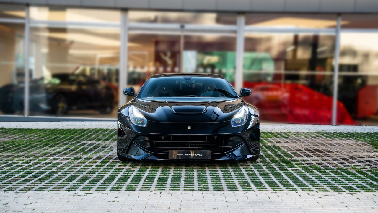 Ferrari F12 BERLINETTA - Foto 3