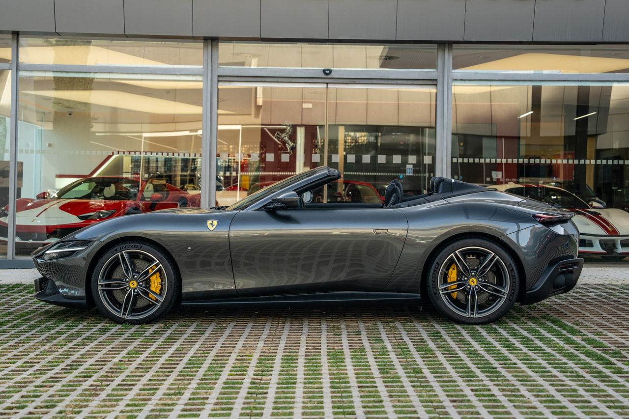 Ferrari Roma 3.9 V8 Spider - Foto 3