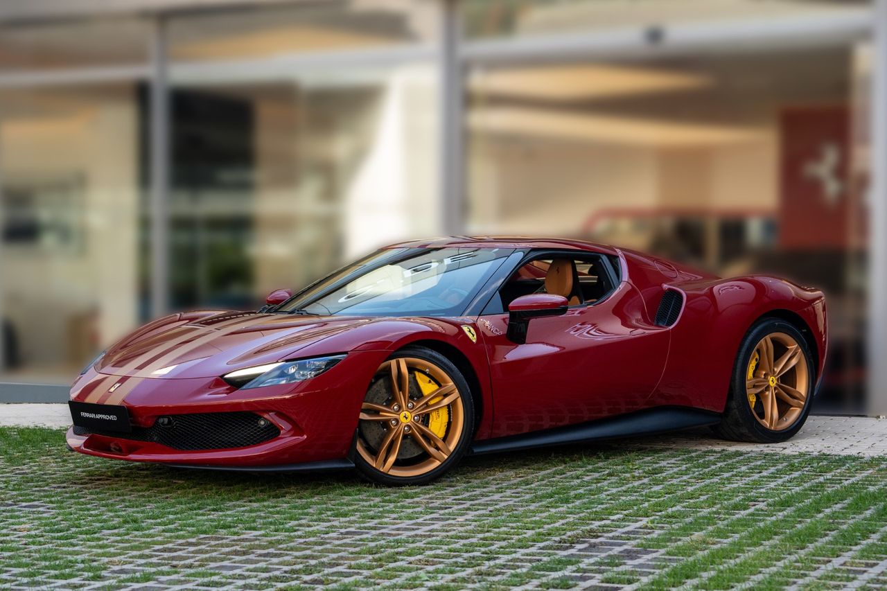 Ferrari 296 3.0 V6 T GTB - Foto 3