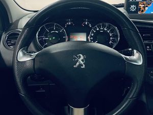Peugeot 3008 1.6BLUEHDI 120 HP ALLURE S&S  - Foto 8