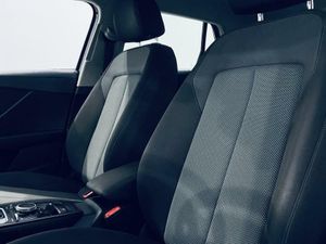 Audi Q2 Design 30 TFSI 85kW (116CV) S tronic  - Foto 15