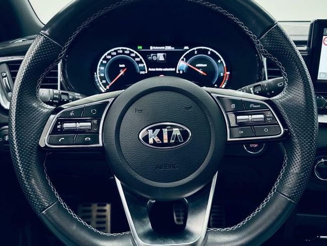 Kia Ceed 1.6 CRDi 100kW (136CV) GT Line  - Foto 12