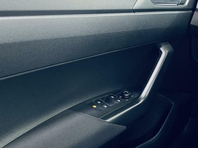 Volkswagen Polo R LINE  - Foto 21