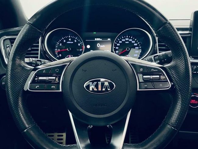 Kia Ceed 1.4 T-GDi 103kW (140CV) GT Line  - Foto 10