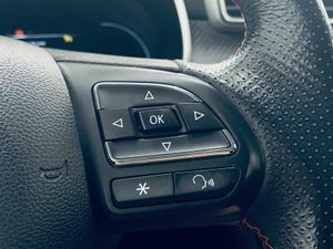 MG ZS 1.0T Luxury Auto  - Foto 11