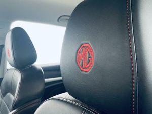 MG ZS 1.0T Luxury Auto  - Foto 18