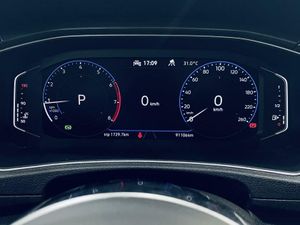 Volkswagen T-Roc R-Line 1.5 TSI 110kW (150CV) DSG  - Foto 14