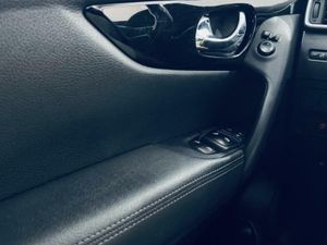 Nissan Qashqai dCi 150CV (110kW) 4WD ACENTA  - Foto 17