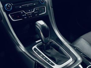 Ford Mondeo 2.0 EcoBoost 177kW PowerShift ST-Line  - Foto 14