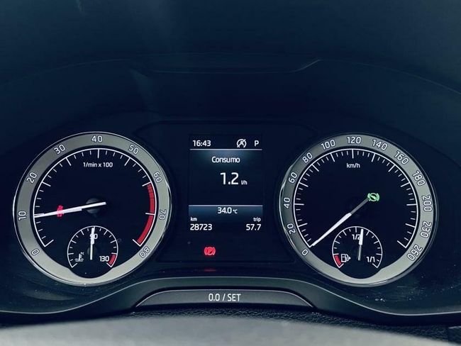 Skoda Karoq 1.5 TSI 110kW (150CV) DSG ACT Ambition  - Foto 10