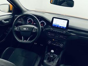 Ford Focus 2.3 Ecoboost 206kW ST 3  - Foto 3