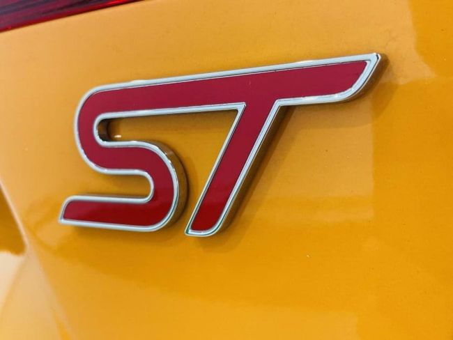 Ford Focus 2.3 Ecoboost 206kW ST 3  - Foto 13