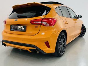 Ford Focus 2.3 Ecoboost 206kW ST 3  - Foto 10